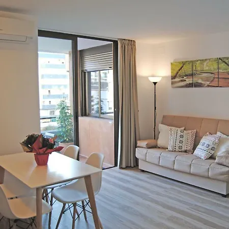 Appartamento Recently Refurbished With Sea Views.